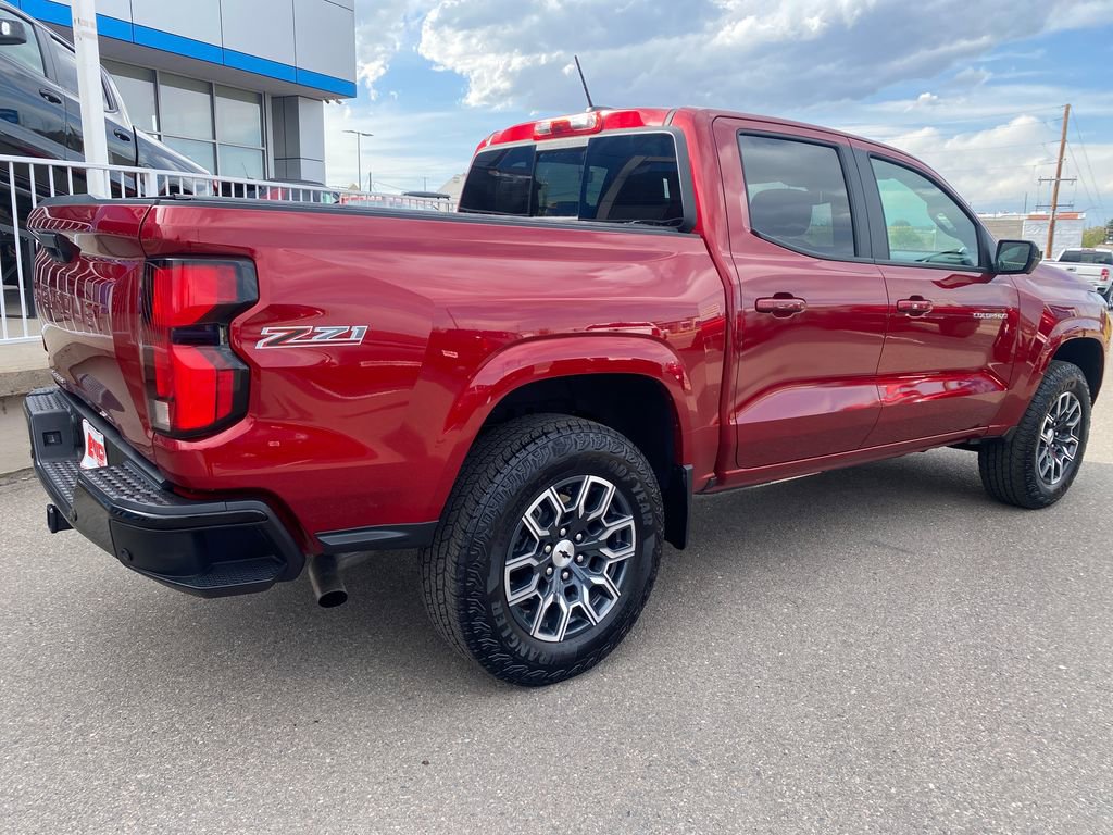 Used 2024 Chevrolet Colorado Z71 w/ Z71 Convenience Package 2 AWD/4WD image 5