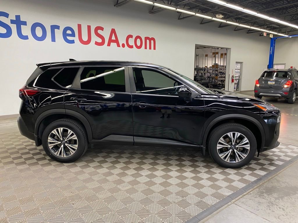 Used 2023 Nissan Rogue SV image 9