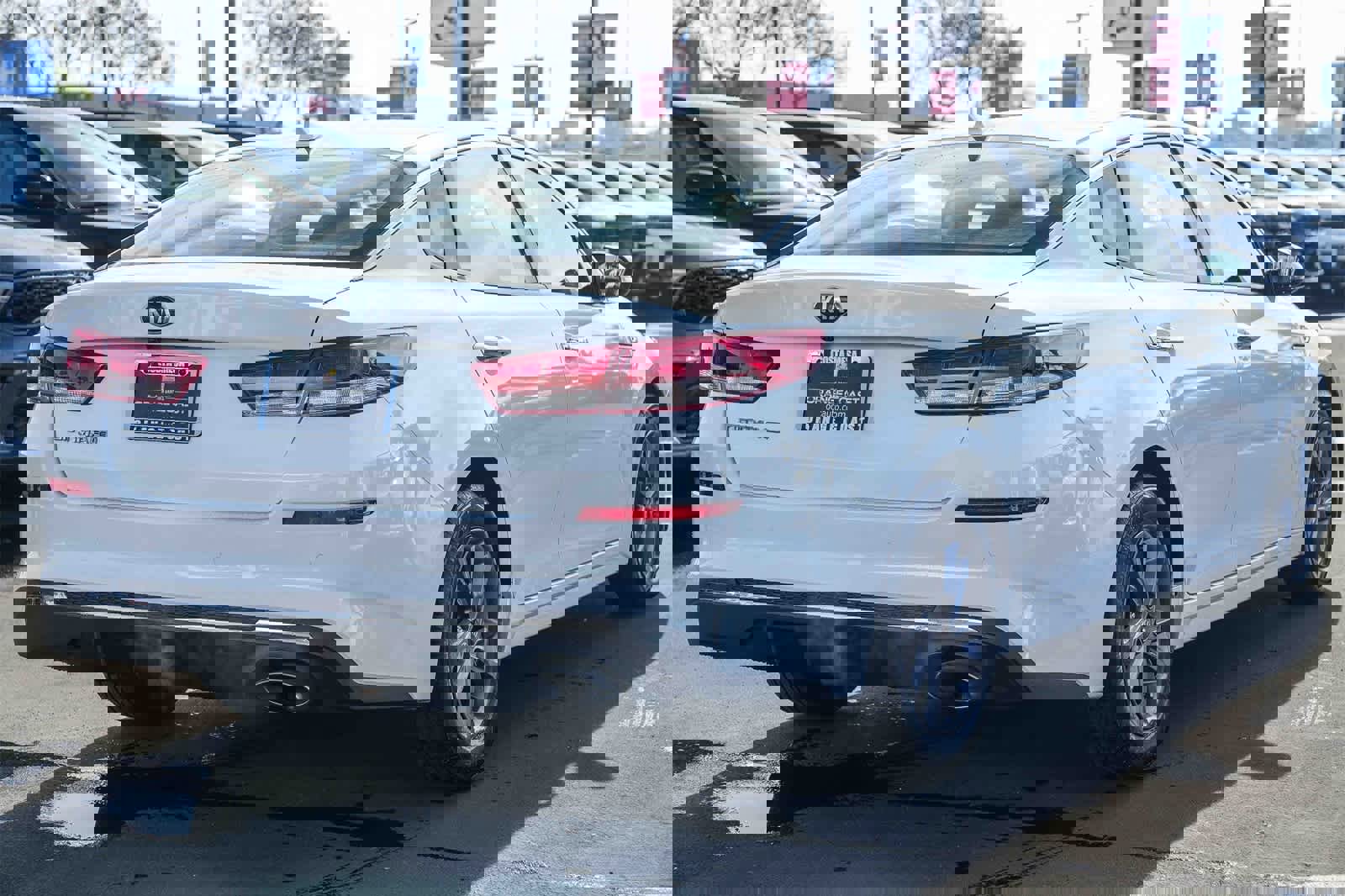 Used 2020 Kia Optima LX image 4