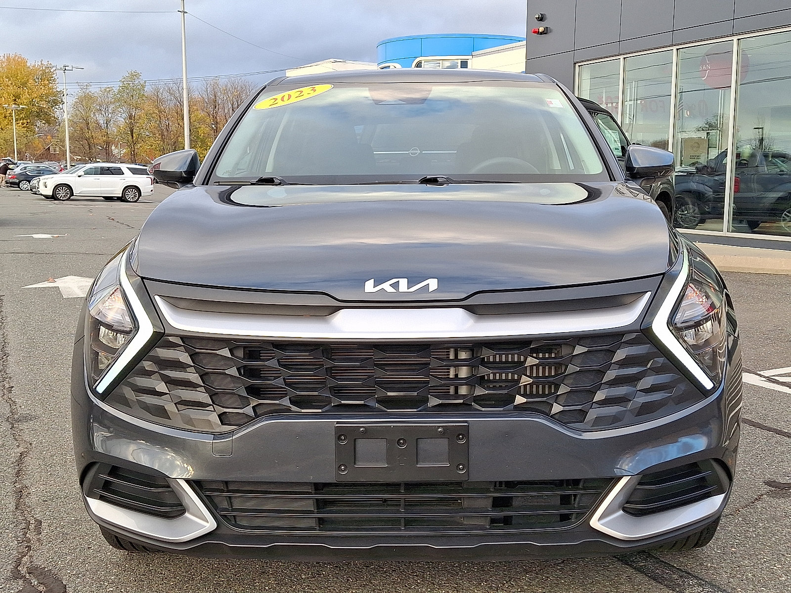 Used 2023 Kia Sportage LX image 2