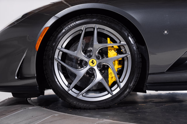 Used 2019 Ferrari 812 Superfast RWD image 19