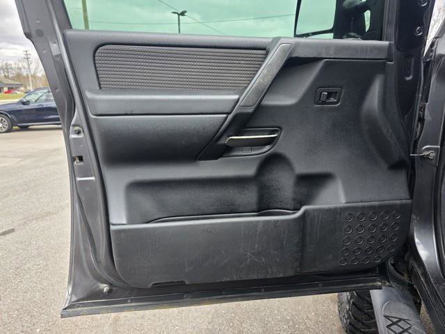 Used 2011 Nissan Titan S AWD/4WD image 10