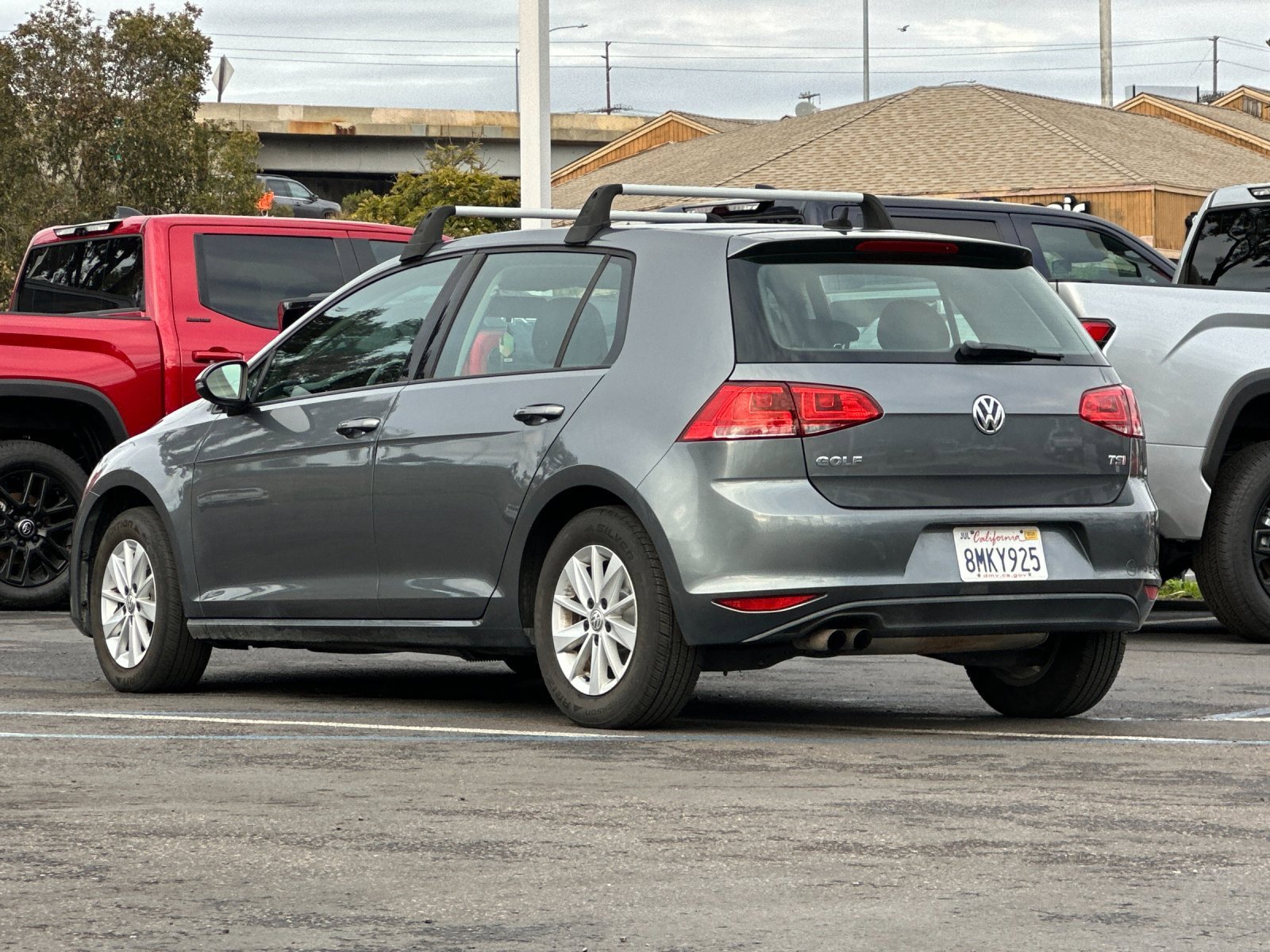 Used 2016 Volkswagen Golf SEL image 3