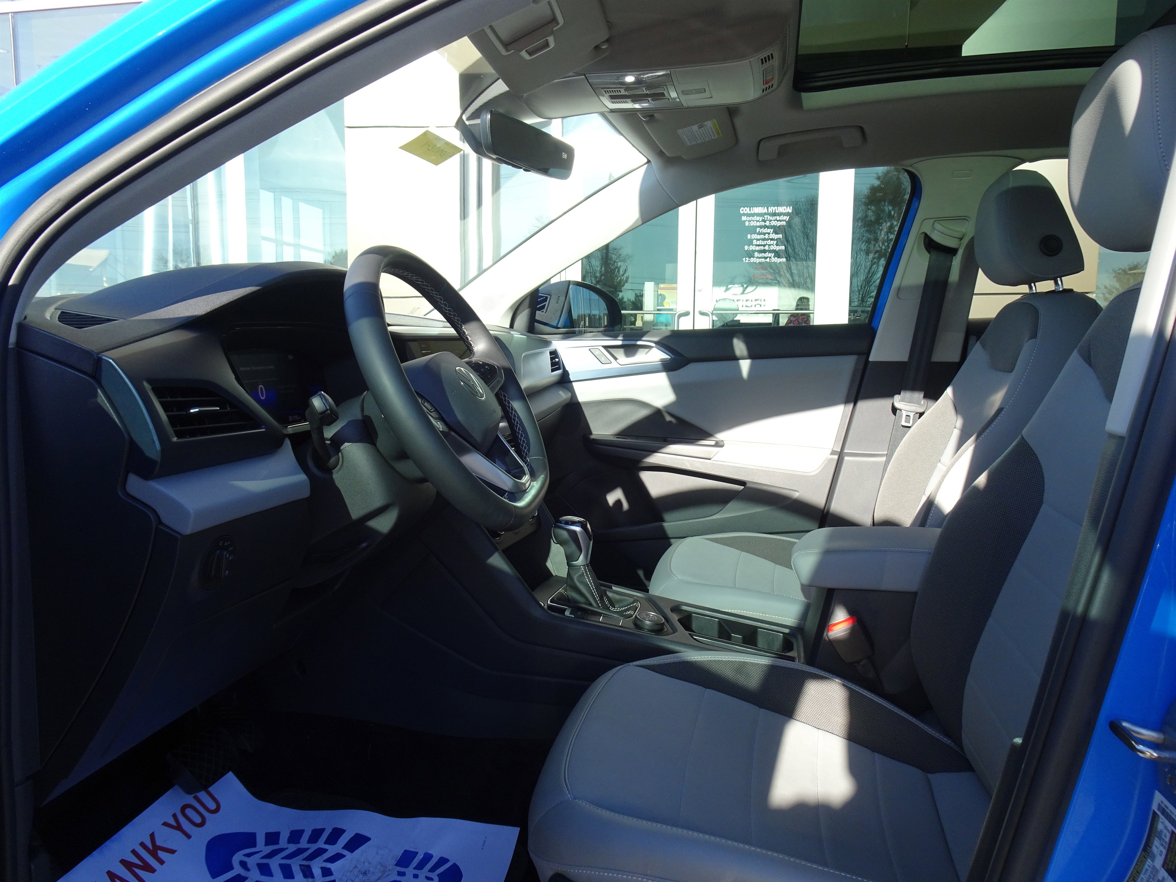 Used 2022 Volkswagen Taos SE w/ Panoramic Sunroof Package image 10