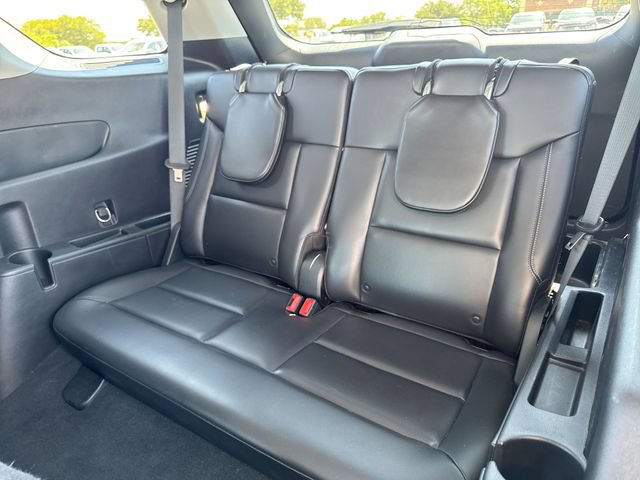 Used 2021 Ford Explorer XLT w/ Equipment Group 202A RWD image 23