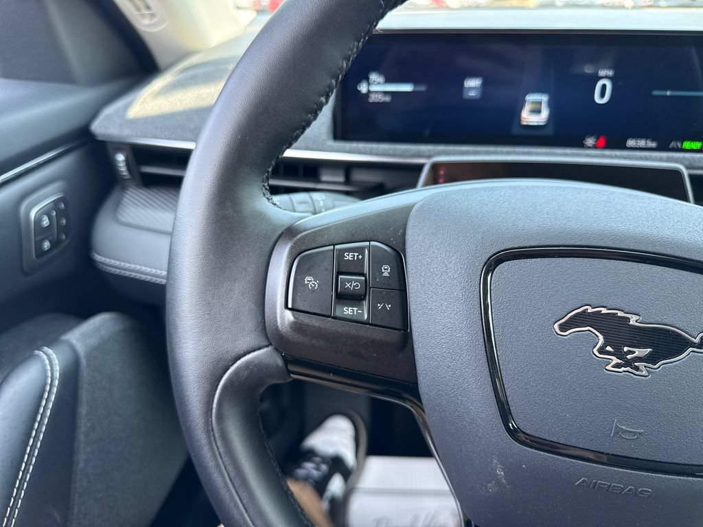 Used 2025 Ford Mustang Mach-E Premium AWD/4WD image 31