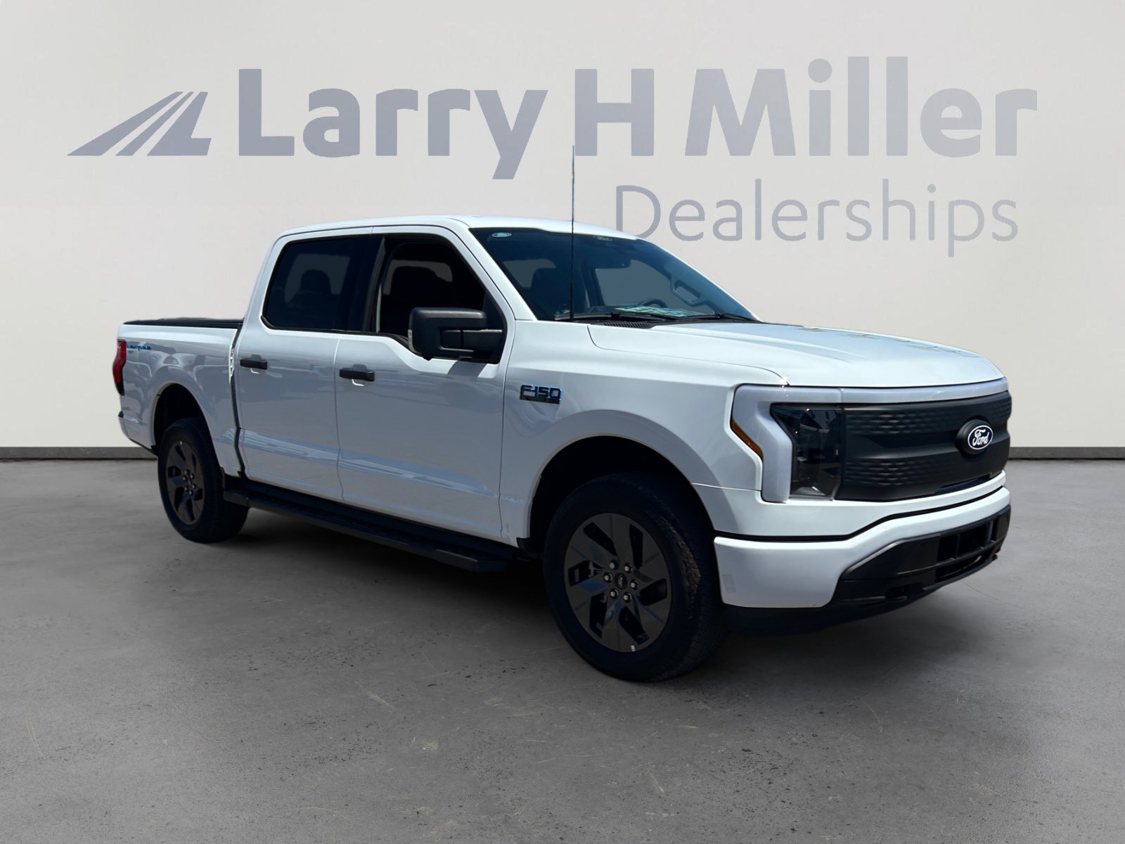 New 2024 Ford F150 Lightning XLT image 7