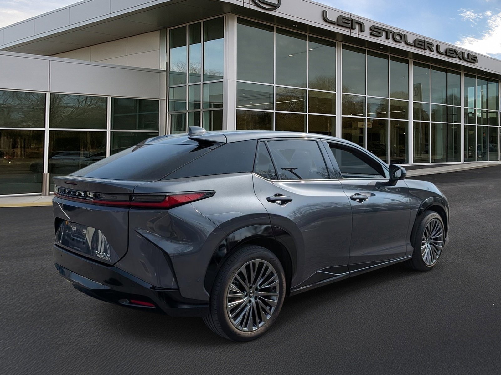 Certified 2023 Lexus RZ 450e Premium w/ Accessory Package (Z1) image 3