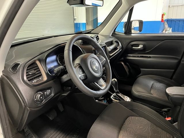 Used 2023 Jeep Renegade Latitude AWD/4WD image 22