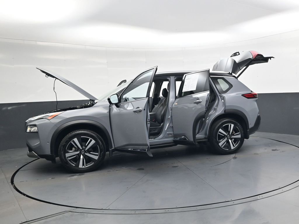 Used 2021 Nissan Rogue Platinum image 44