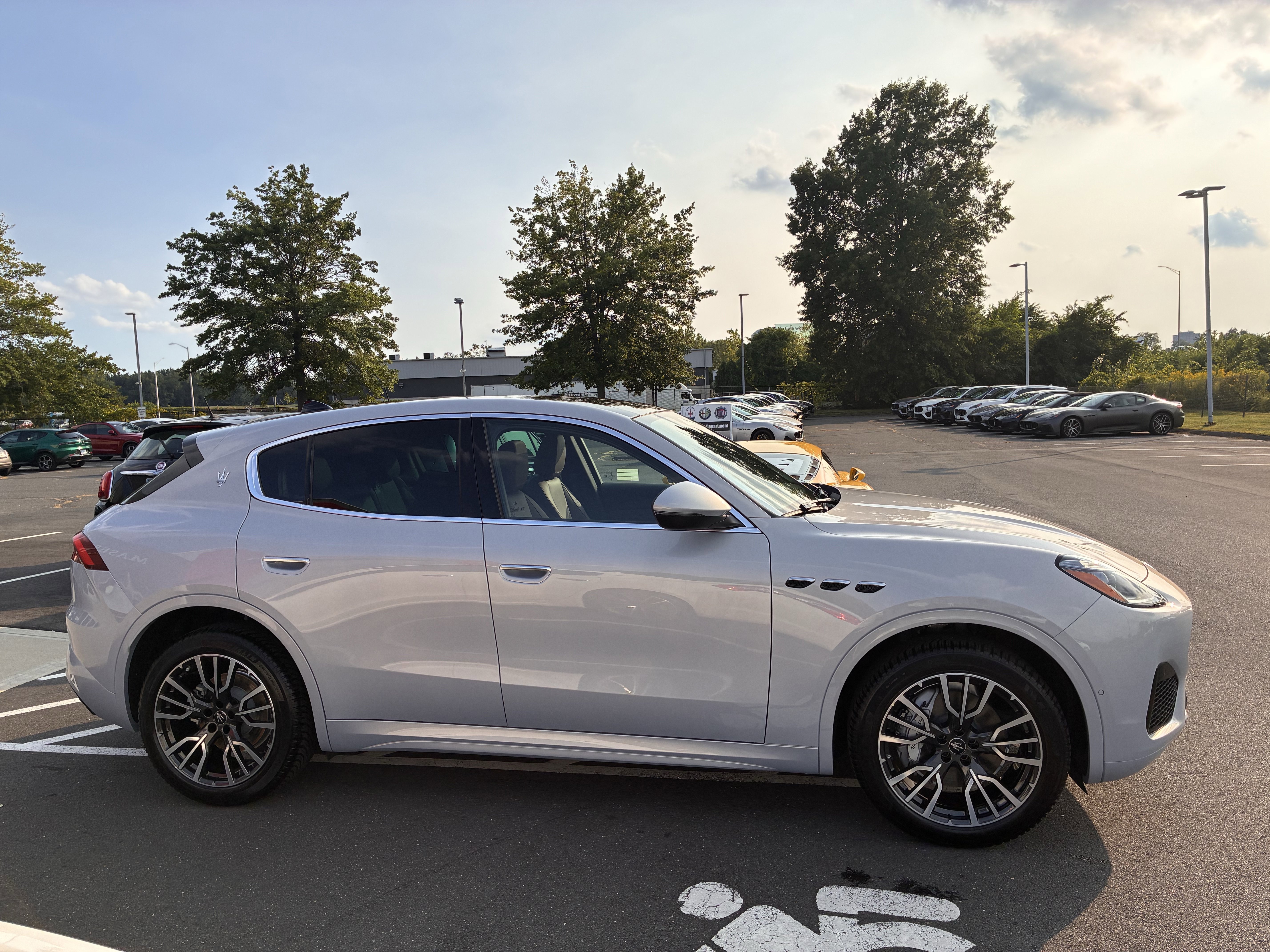 New 2025 Maserati Grecale GT image 6