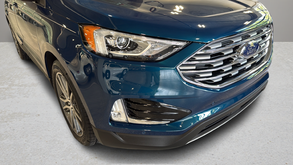 Used 2020 Ford Edge Titanium AWD/4WD image 11