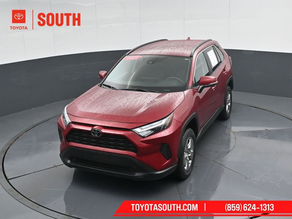 Used 2025 Toyota RAV4 XLE image 47