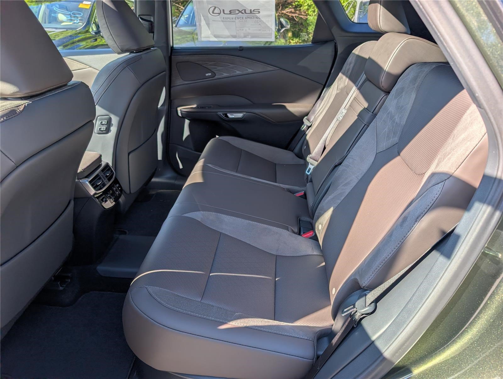 New 2026 Lexus RX 450h AWD image 11