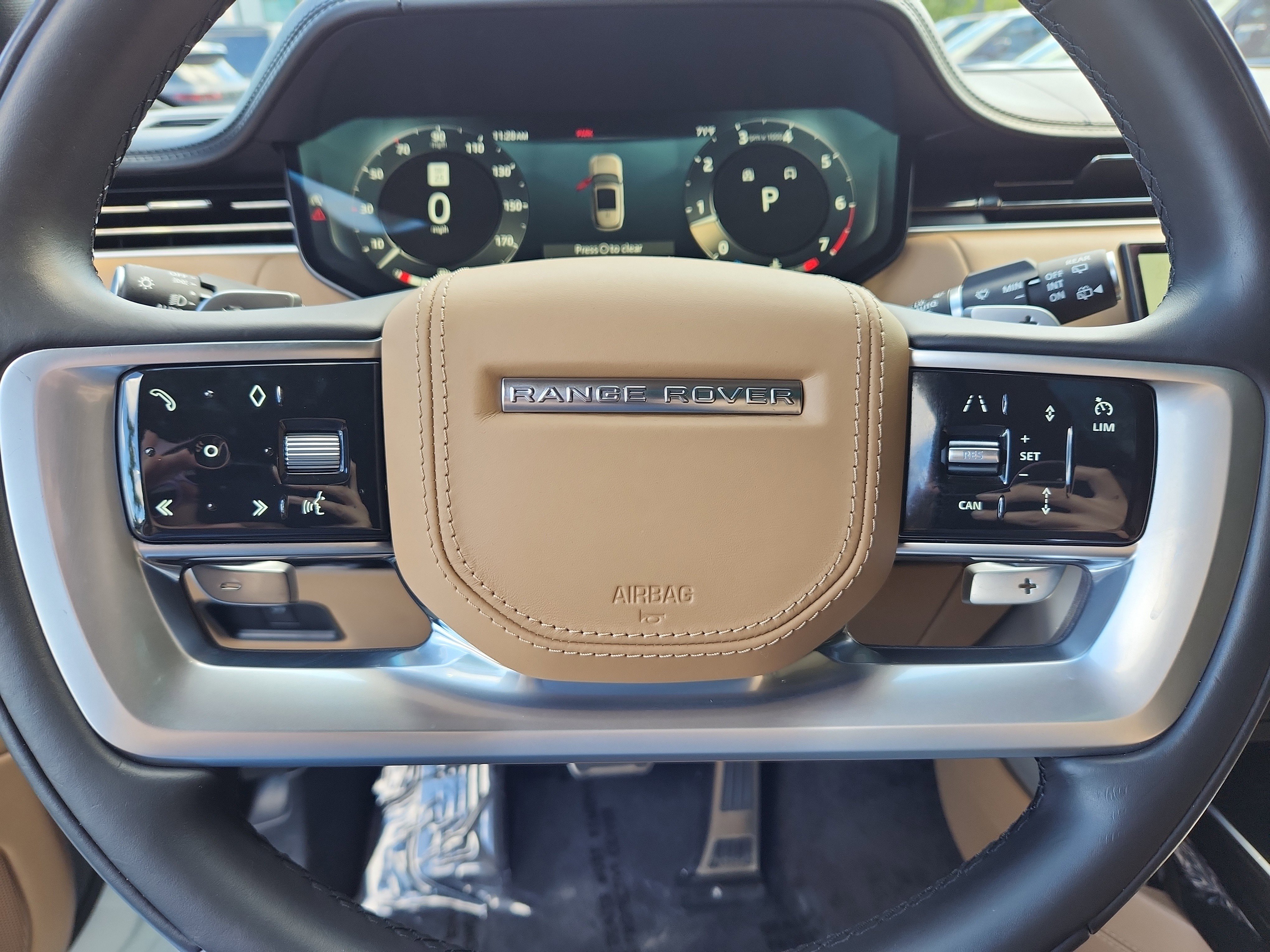 Used 2023 Land Rover Range Rover SE image 18