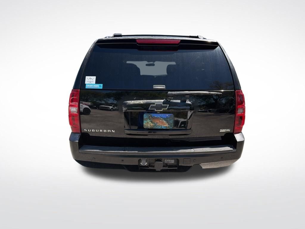 Used 2008 Chevrolet Suburban LT w/ LT Preferred Equipment Group image 8