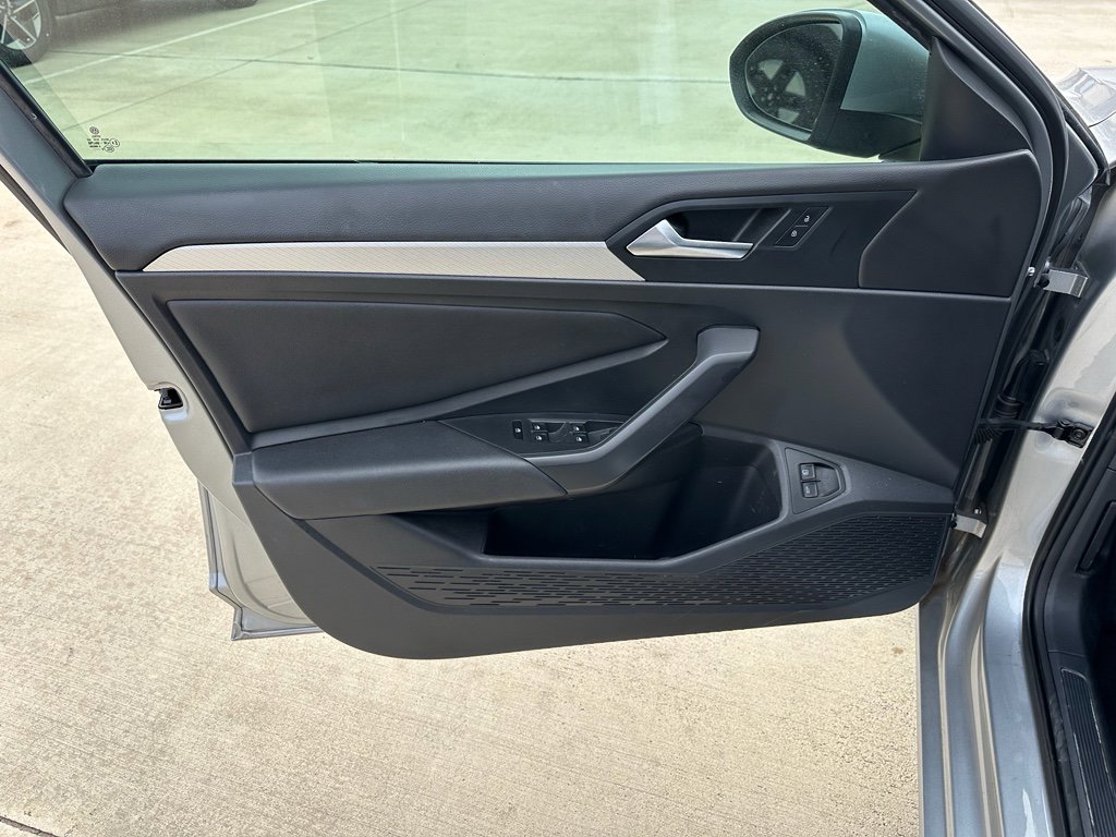 Used 2020 Volkswagen Jetta S w/ Driver Assistance Package image 9