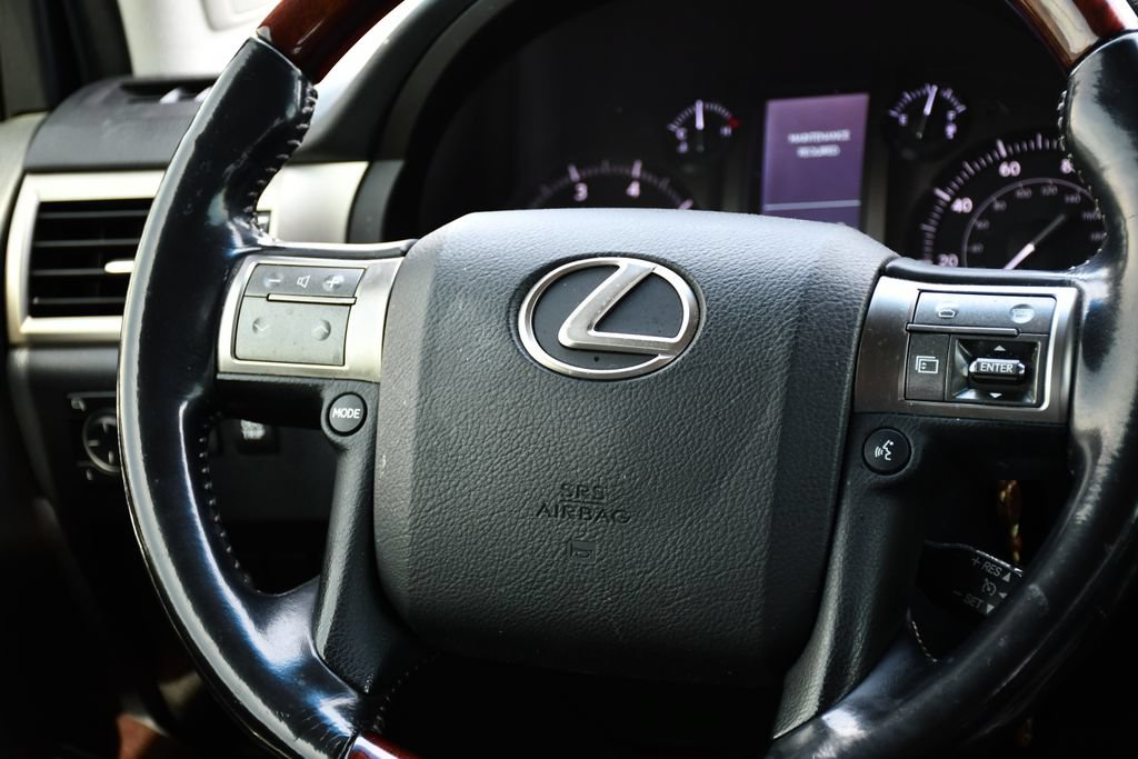 Used 2016 Lexus GX 460 w/ Premium Package AWD/4WD image 24