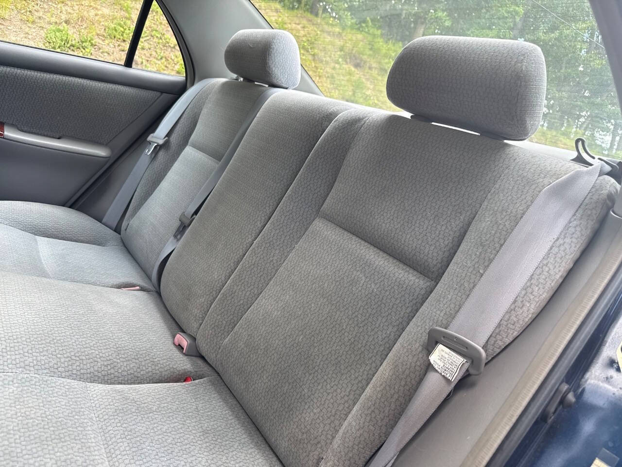 Used 2004 Toyota Corolla LE FWD image 16