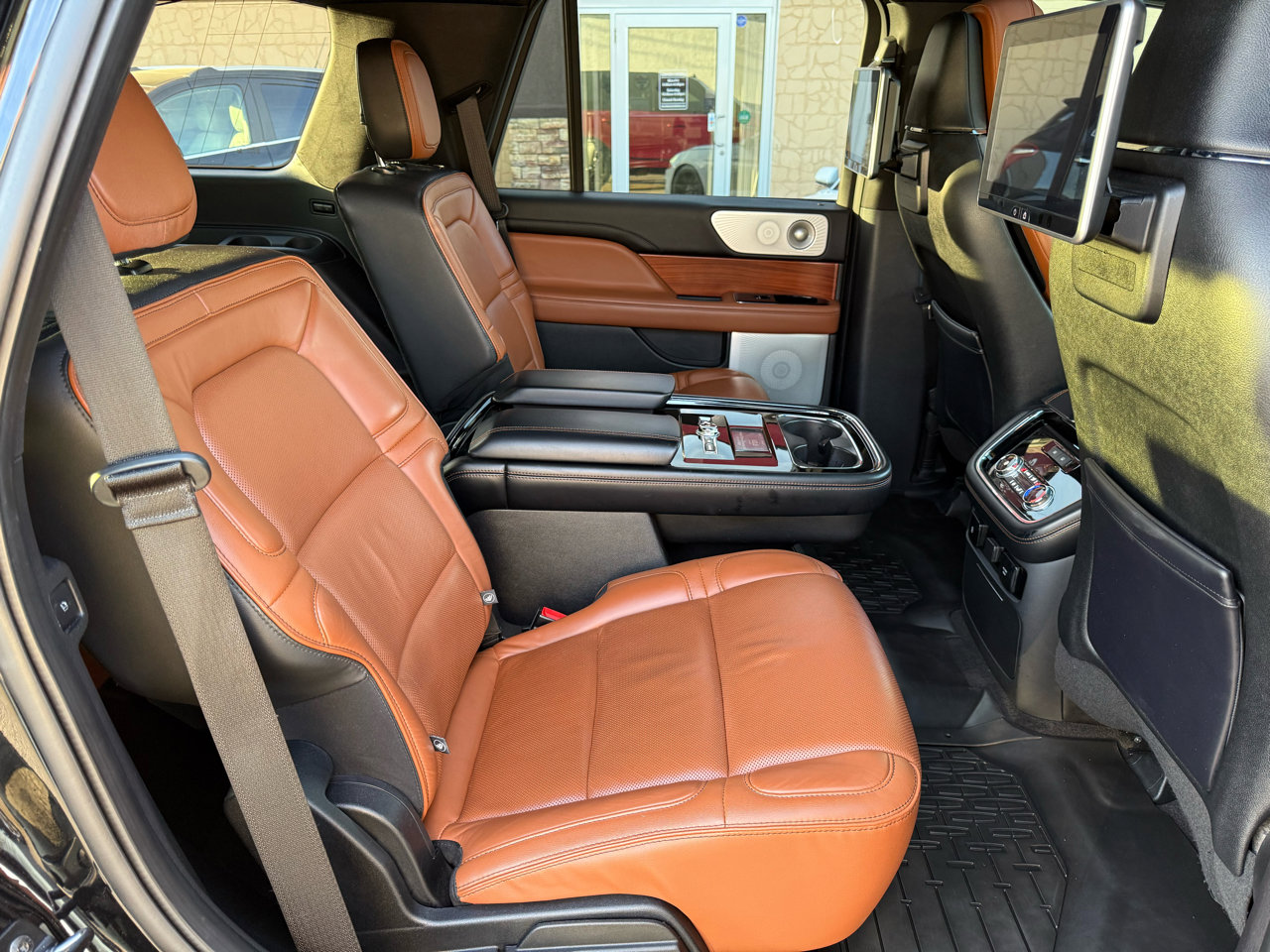 Used 2018 Lincoln Navigator Reserve w/ Technology Package image 23