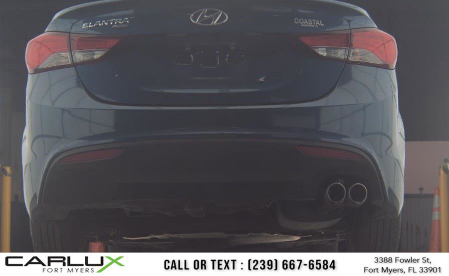 Used 2014 Hyundai Elantra 2dr PZEV image 2