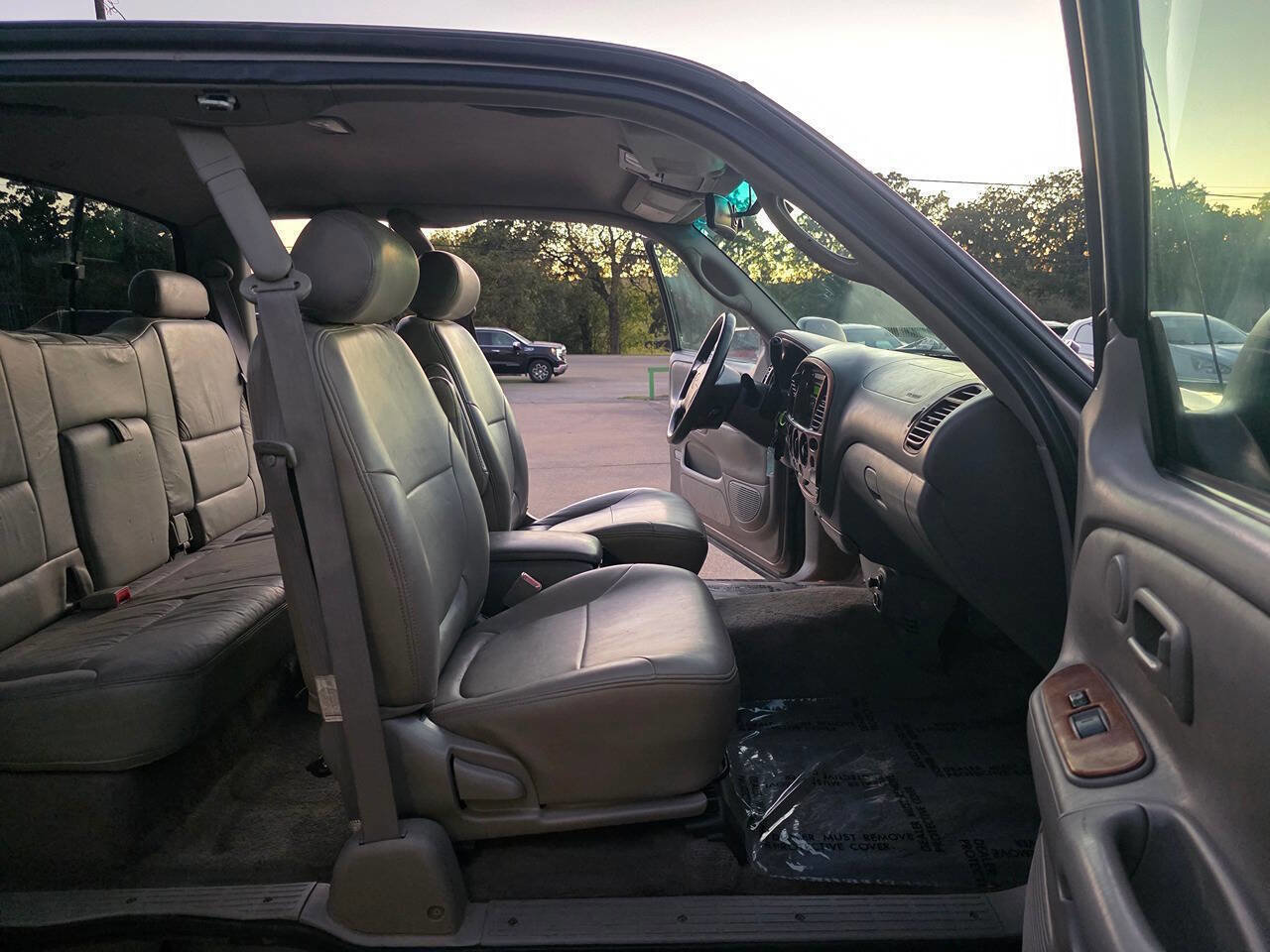 Used 2000 Toyota Tundra Limited image 24