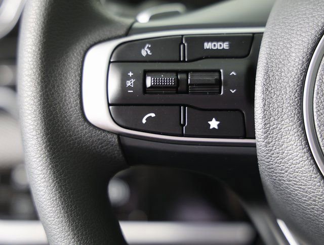 New 2025 Kia Sportage LX image 14