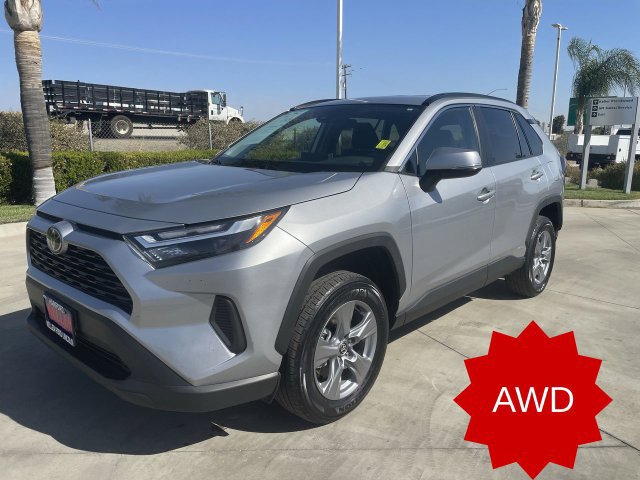 Used 2025 Toyota RAV4 XLE AWD/4WD image 1