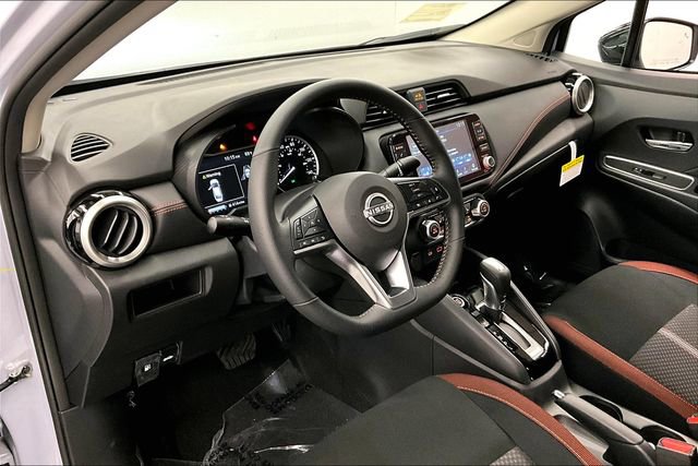 New 2025 Nissan Versa SR w/ Trunk Package image 7