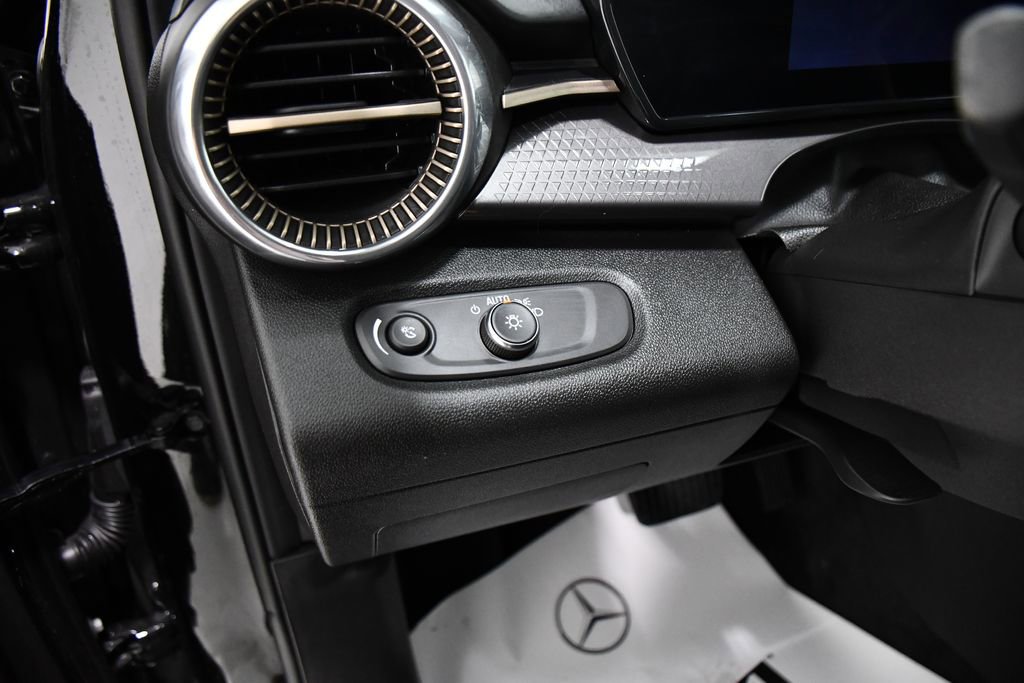 Used 2025 Chevrolet Trax ACTIV image 11