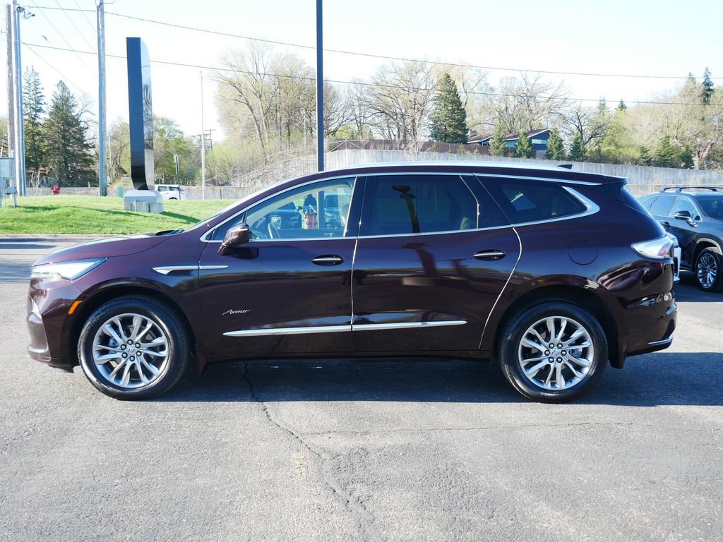 Used 2023 Buick Enclave Avenir w/ Avenir Technology Package AWD/4WD image 3