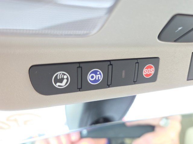 Used 2019 Buick Envision Essence FWD image 35