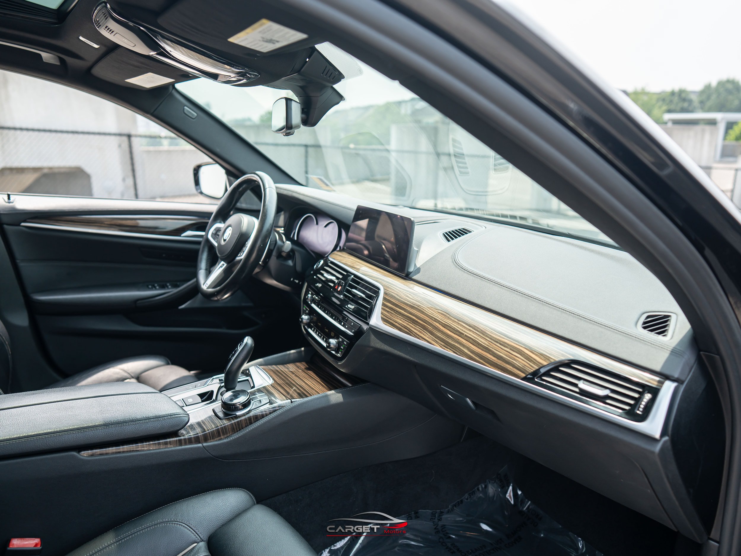 Used 2018 BMW M550i xDrive AWD/4WD image 11