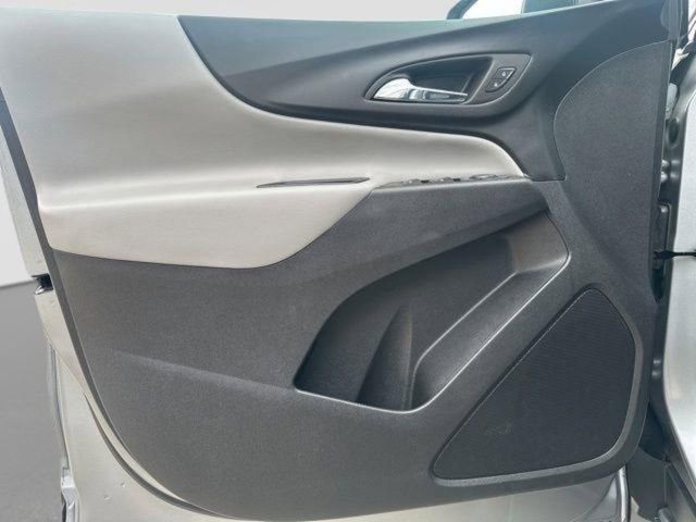Used 2023 Chevrolet Equinox LS AWD/4WD image 13