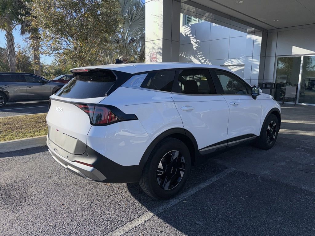 Used 2026 Kia Sportage LX w/ LX Convenience Package image 2