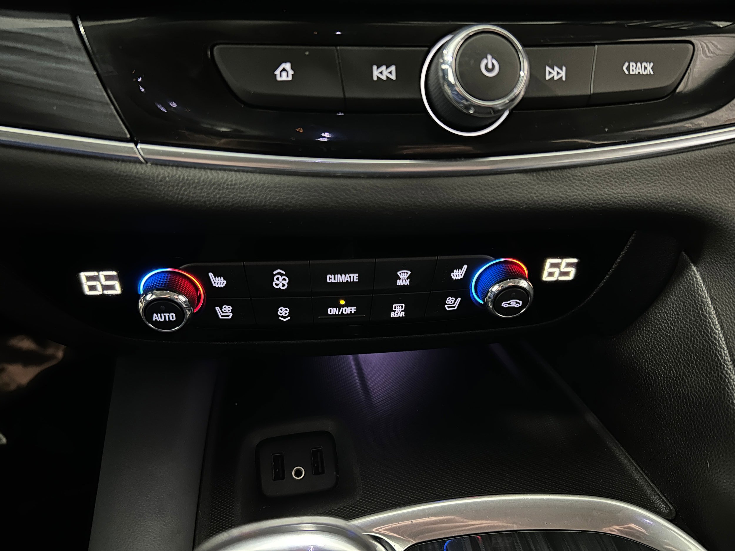 Used 2018 Buick Enclave Premium image 9