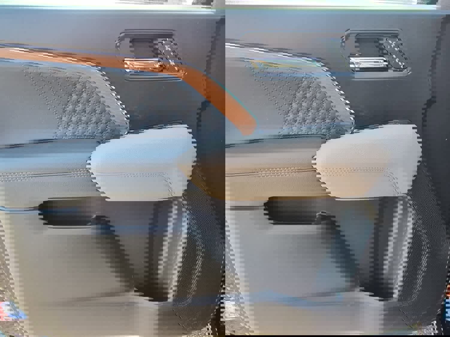 New 2026 GMC Sierra 1500 AT4 w/ AT4 Premium Package image 8