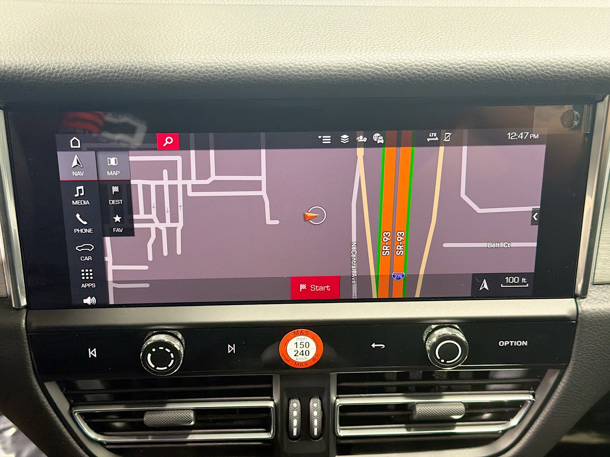 Certified 2026 Porsche Macan AWD/4WD image 31