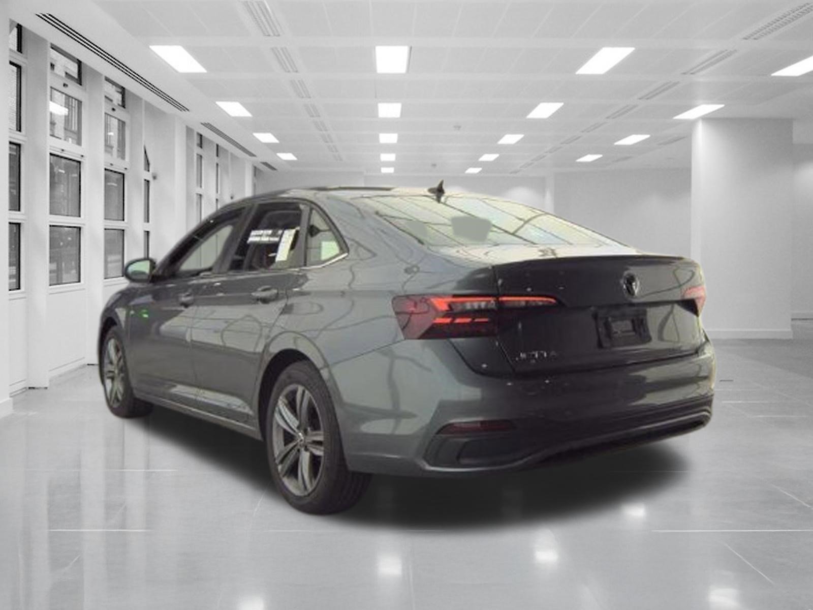 Used 2024 Volkswagen Jetta SE FWD image 5