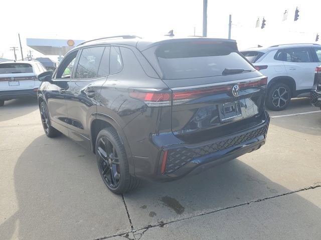 New 2026 Volkswagen Tiguan SE R-Line image 3