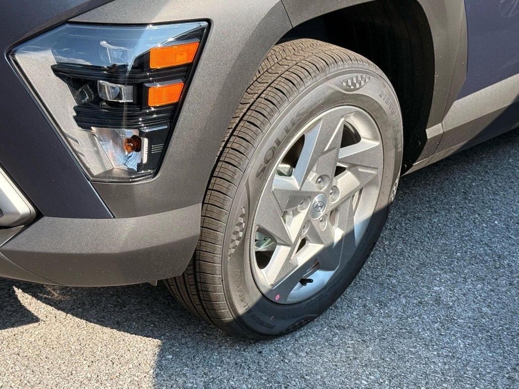 New 2026 Hyundai Kona SE image 12