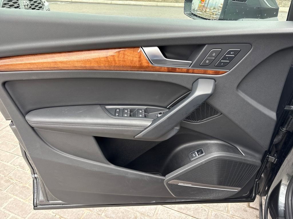 Used 2023 Audi Q5 2.0T Premium Plus w/ Premium Plus Package image 10