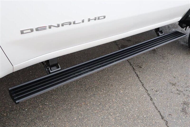 Used 2024 GMC Sierra 3500 Denali Ultimate image 13