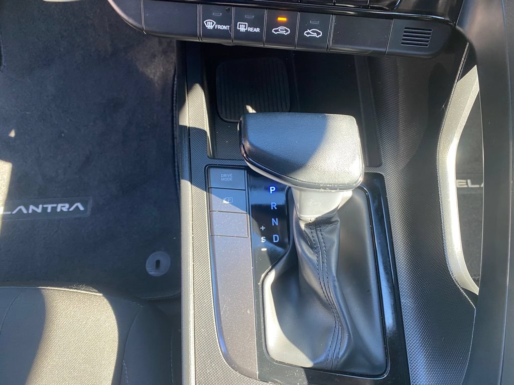 Used 2025 Hyundai Elantra Sport FWD image 35