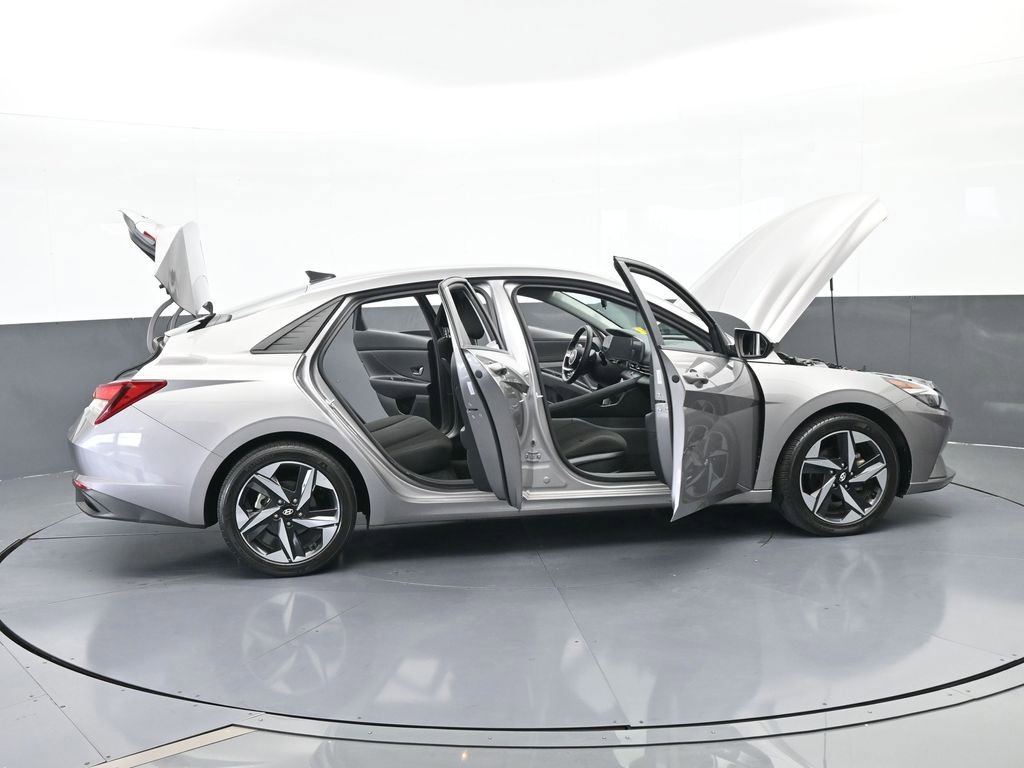 Used 2023 Hyundai Elantra SEL w/ Convenience Package image 71