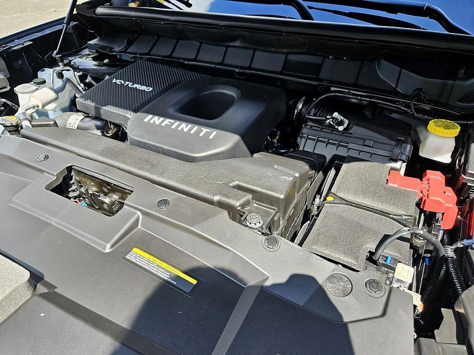 New 2026 INFINITI QX60 Luxe image 17