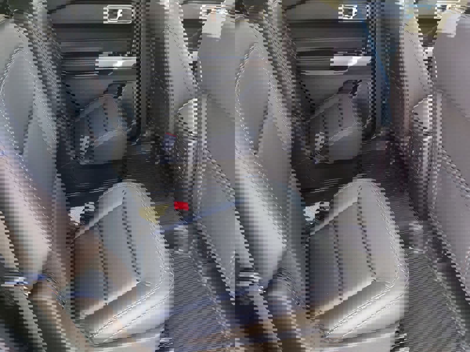 Used 2023 Ford Explorer XLT w/ Equipment Group 202A image 21