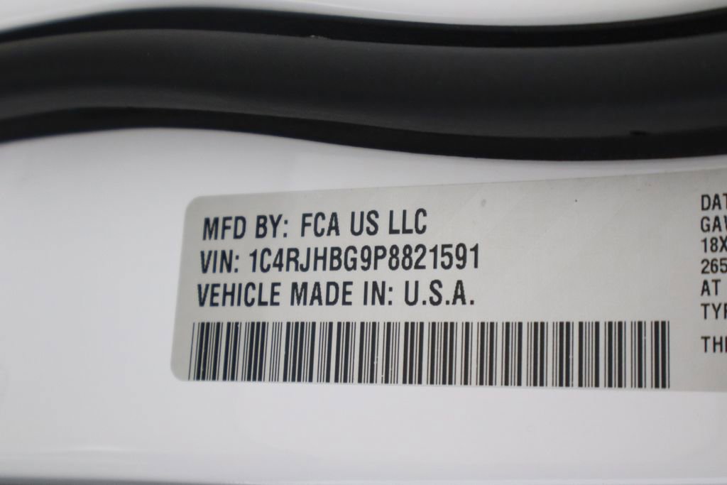 Used 2023 Jeep Grand Cherokee Limited AWD/4WD image 25