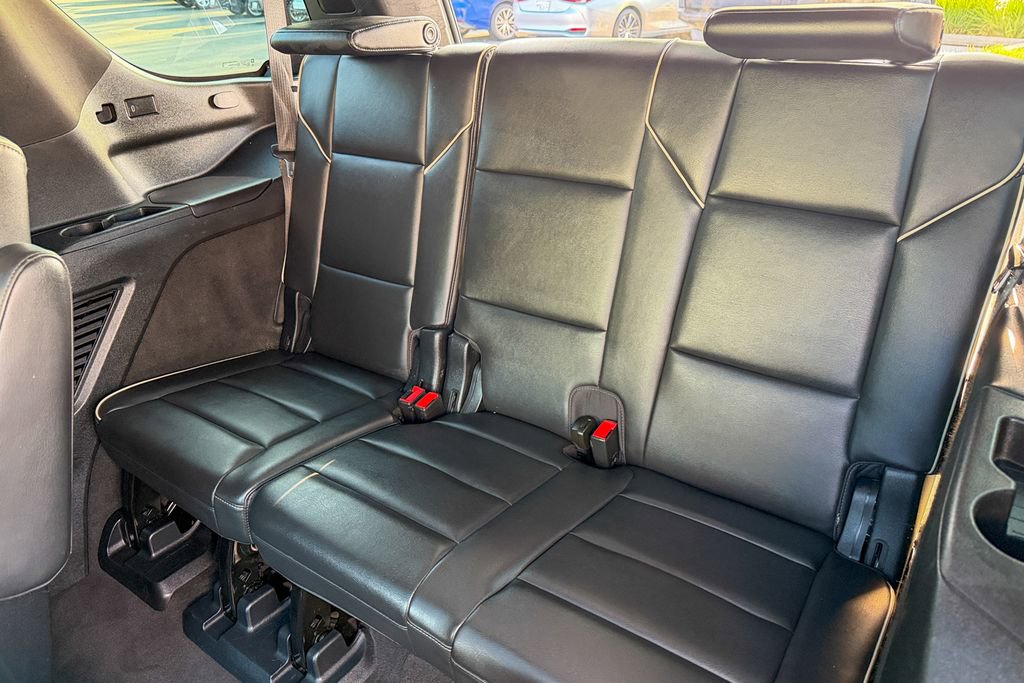 Used 2023 Cadillac Escalade Premium Luxury image 26