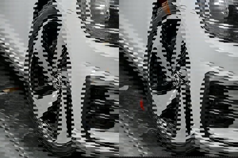 Used 2020 Volkswagen GTI S image 3